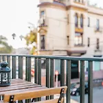 Apartamento Luminoso a los pies del Puente de Triana